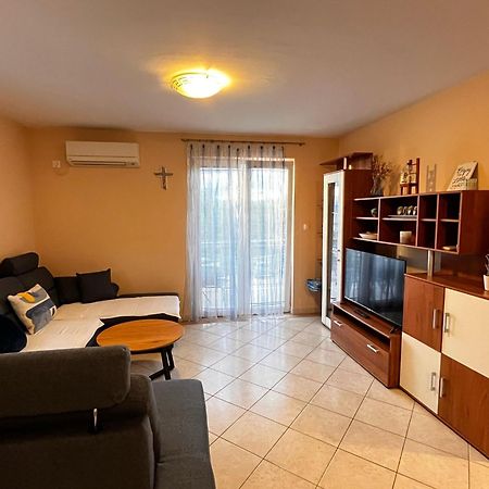 Apartments Jadranka Malinska Εξωτερικό φωτογραφία
