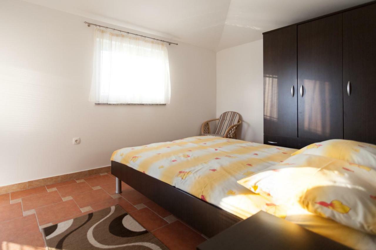 Apartments Jadranka Malinska Εξωτερικό φωτογραφία